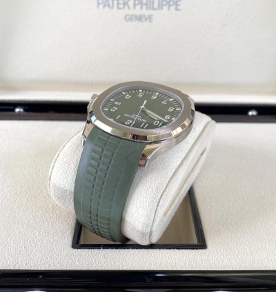 Patek Philippe Aquanaut White Gold Khaki Green 2022