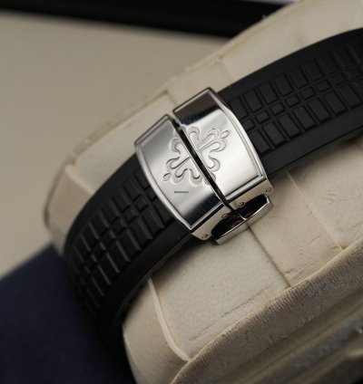 Patek Philippe Aquanaut Year 2008 - Extract Of Archive