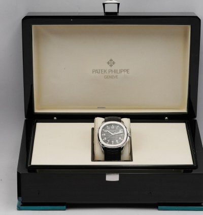 Patek Philippe Aquanaut Year 2008 - Extract Of Archive
