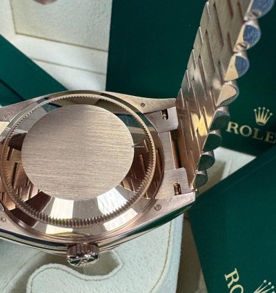 Rolex Day-date 36 Eisenkiesel Diamond Dial 128235