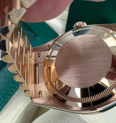 Rolex Day-date 36 Eisenkiesel Diamond Dial 128235