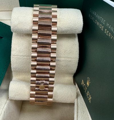 Rolex Day-date 36 Eisenkiesel Diamond Dial 128235