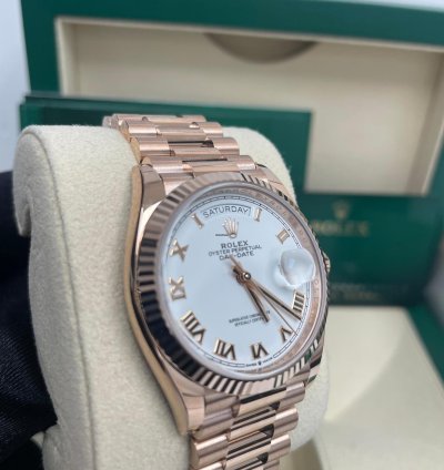 Rolex Day-date 36 Everose Gold Day-date 36 Watch-fluted Bezel-white Roman Dial - President Bracelet 128235