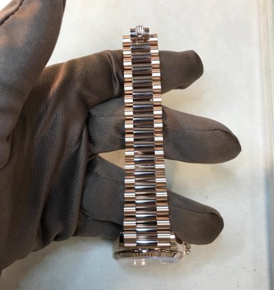 Rolex Day-date 36 Everose Gold Fluted Rose-diamond President 128235-0009