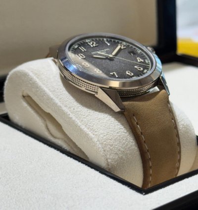 Patek Philippe Calatrava 5226g-001