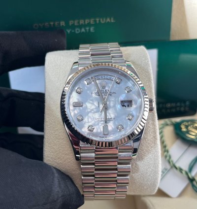Rolex Day-date 36 Fluted Bezel Mother-of-pearl Diamond Dial President Bracelet 128239