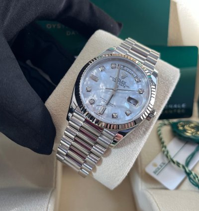 Rolex Day-date 36 Fluted Bezel Mother-of-pearl Diamond Dial President Bracelet 128239