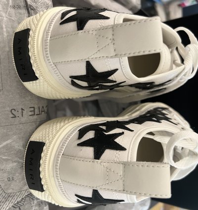 Stars Court Canvas Low-top Sneakers