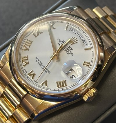 Rolex Day-date 36 Gold President Watch Bracelet 36mm White Dial Roman Numeral