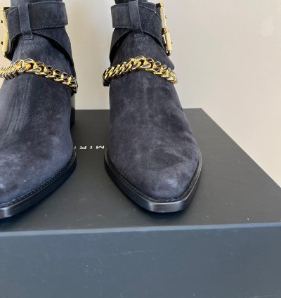 Suede Jodhpur Chain Boots In Black