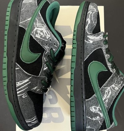 There Skateboards x Nike Sb Dunk Low - Gorge Green Hf7743-001