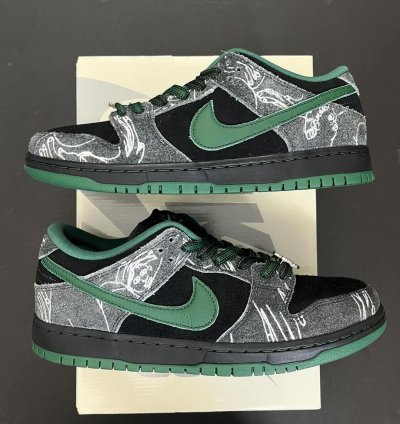 There Skateboards x Nike Sb Dunk Low - Gorge Green Hf7743-001