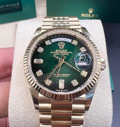 Rolex Day-date 36 Green Baguette Dial Yellow Gold 36mm