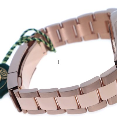 Rolex Daytona 18ct Everose Gold With Sundust Dial - New 2021