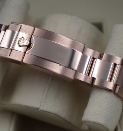 Rolex Daytona 18ct Everose Gold With Sundust Dial - New 2021