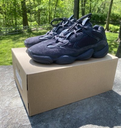 11 5 Utility Black Yeezy 500 Onyx Black 700 Pirate 350 V2