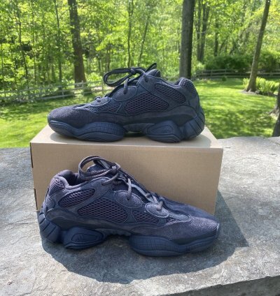 11 5 Utility Black Yeezy 500 Onyx Black 700 Pirate 350 V2