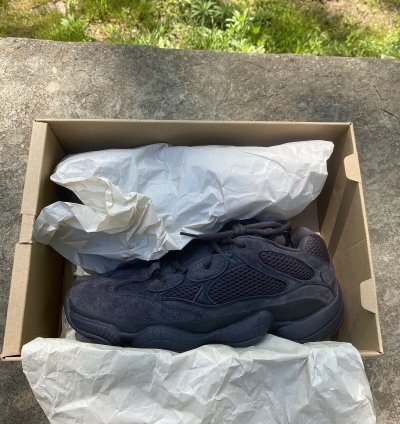 11 5 Utility Black Yeezy 500 Onyx Black 700 Pirate 350 V2