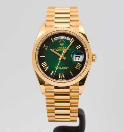 Rolex Day-date 36 Green Ombr Dial Yellow Gold 36mm 128238 - Box Papers 2024