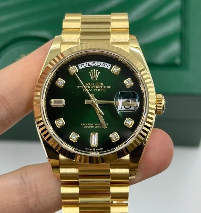 Rolex Day-date 36 Green Ombre Dial Yellow Gold President