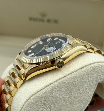 Rolex Day-date 36 Green Ombre Dial Yellow Gold President