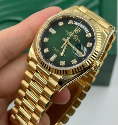 Rolex Day-date 36 Green Ombre Dial Yellow Gold President