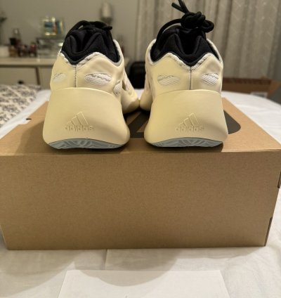 2022 Adidas Yeezy 700 V3 Azael
