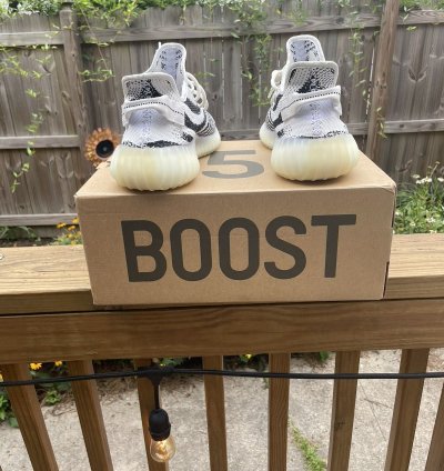 2022 Yeezy 350 Zebras