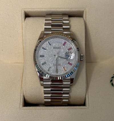 Rolex Day-date 36 Mint 2020 Day-date 36 Rainbow Crayola Pave Diamond Dial