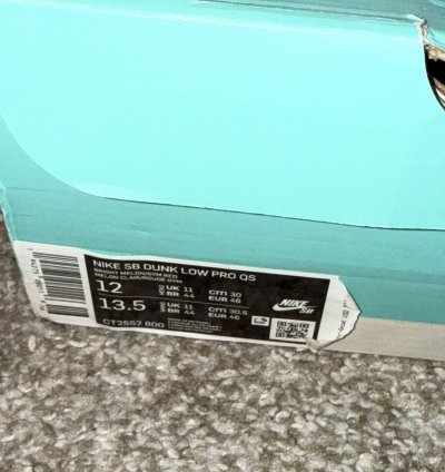 Nike Sb Dunk Low Strange Love