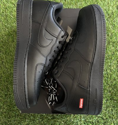 Supreme Nike Air Force 1 Black Size 10 Brand New