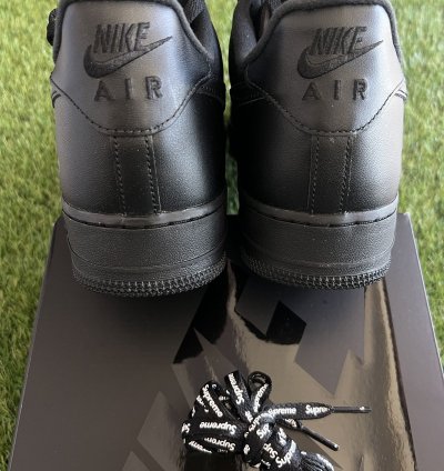 Supreme Nike Air Force 1 Black Size 9 Brand New