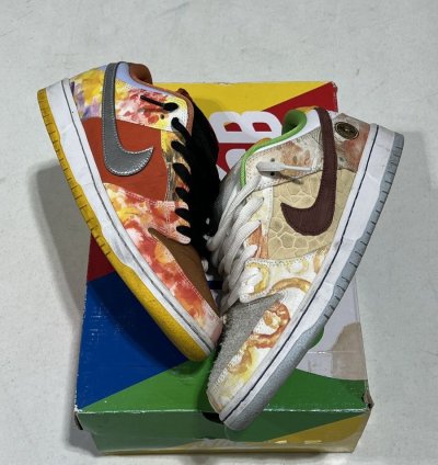 Nike Sb Dunk Low Street Hawker 2021