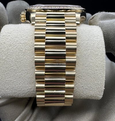 Rolex Day-date 36 Mother Of Pearl Diamond Dial Unworn