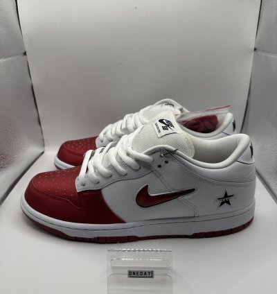 Nike Sb Dunk Low Supreme Jewel Swoosh