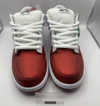 Nike Sb Dunk Low Supreme Jewel Swoosh