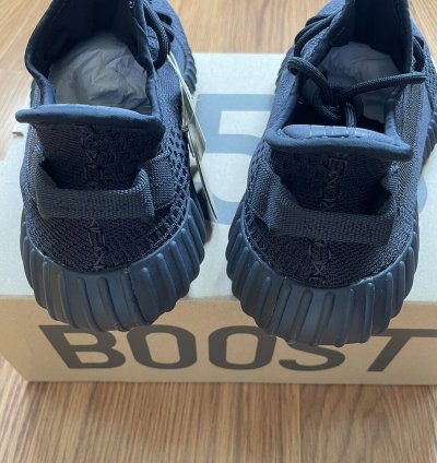 8 5 Yeezy 350 V2 Onyx Black 2023 V1 700 Pirate Utility 500