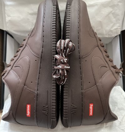 Supreme Nike Air Force 1 Low