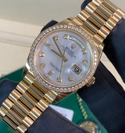 Rolex Day-date 36 New 2022 Unworn Day-date 36 Yellow Gold Mother-of-pearl Diamond Dial Diamond Bezel