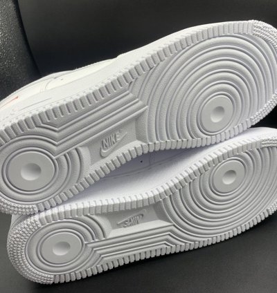 Supreme Nike Air Force 1 Low - Size 10 5