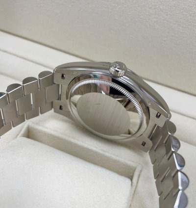 Rolex Day-date 36 New Day-date 36mm 128239 Fluted Bezel Blue Ombre Diamond Dial Presidential Band