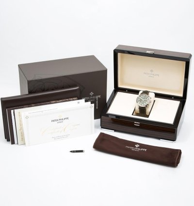 Patek Philippe Calatrava Pilot Travel Time Chronograph 11 2023 Top Condition Box Papers Vat