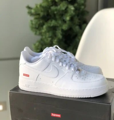 Supreme Nike Air Force 1 Low Sneakers2