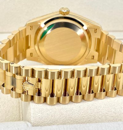 Rolex Day-date 36 New Full Set Full Stickers 2023 White Roman Dial 128238 Yellow Gold