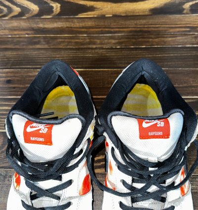 Nike Sb Dunk Low Tie-dye Raygun - White Men Sneakers