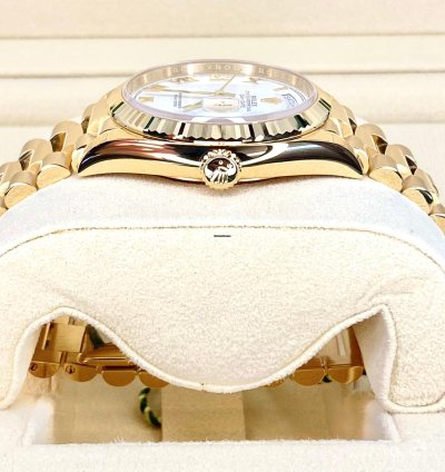 Rolex Day-date 36 New Full Set Full Stickers 2023 White Roman Dial 128238 Yellow Gold
