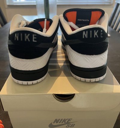Nike Sb Dunk Low Tightbooth
