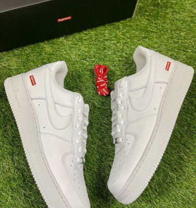 Supreme Nike Air Force 1 Low White