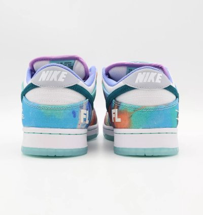 Hf6061-400 Futura Nike Sb Dunk Low White And Geode Teal