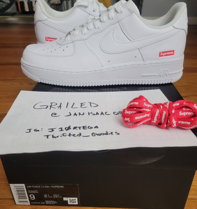 Supreme Nike Air Force 1 White